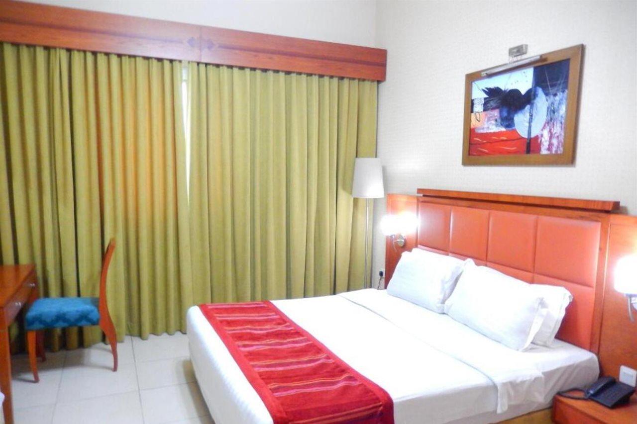 دبي Wescott Pearl Hotel Apartments المظهر الخارجي الصورة
