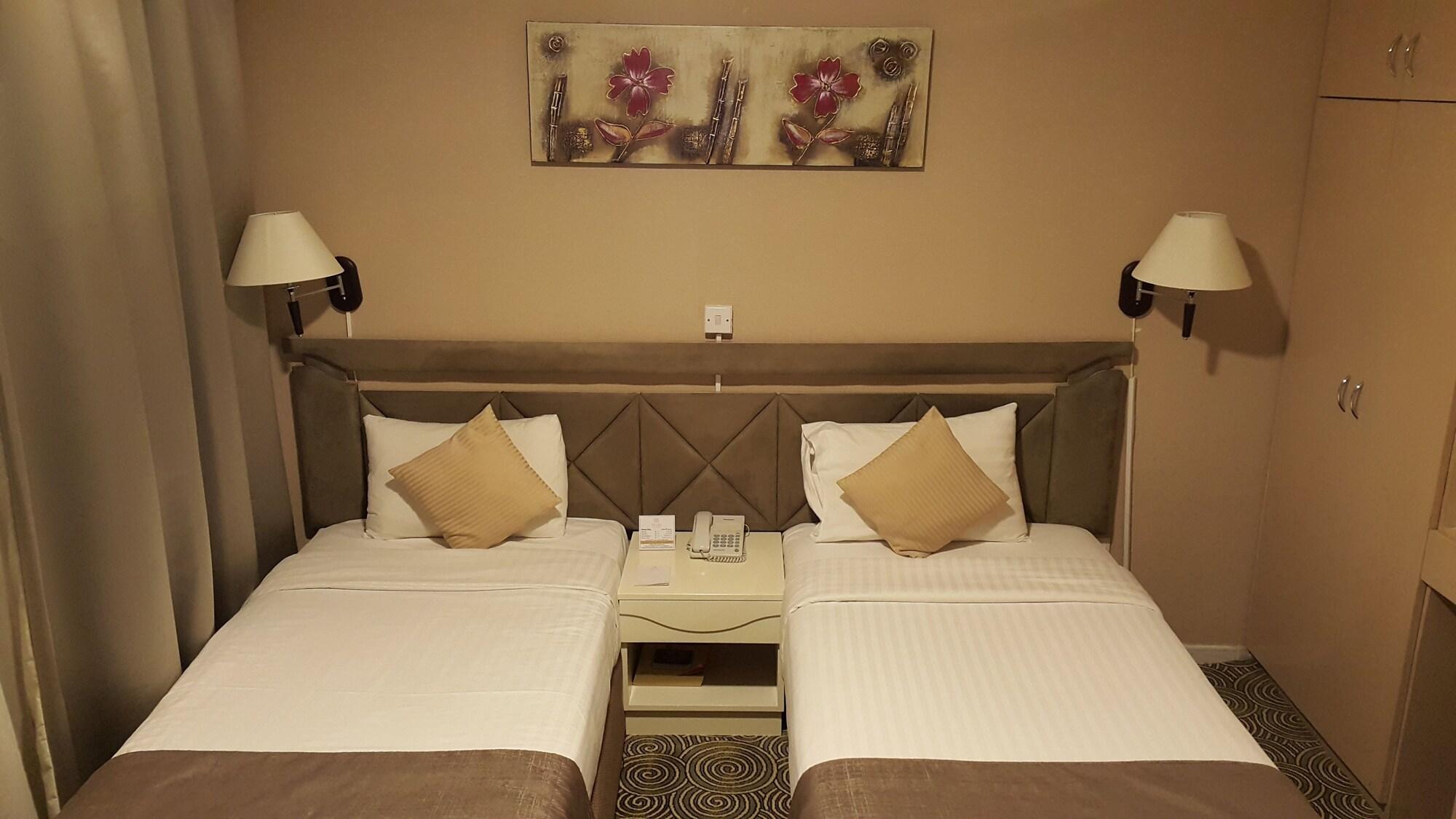 دبي Wescott Pearl Hotel Apartments المظهر الخارجي الصورة