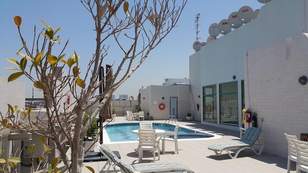 دبي Wescott Pearl Hotel Apartments المظهر الخارجي الصورة