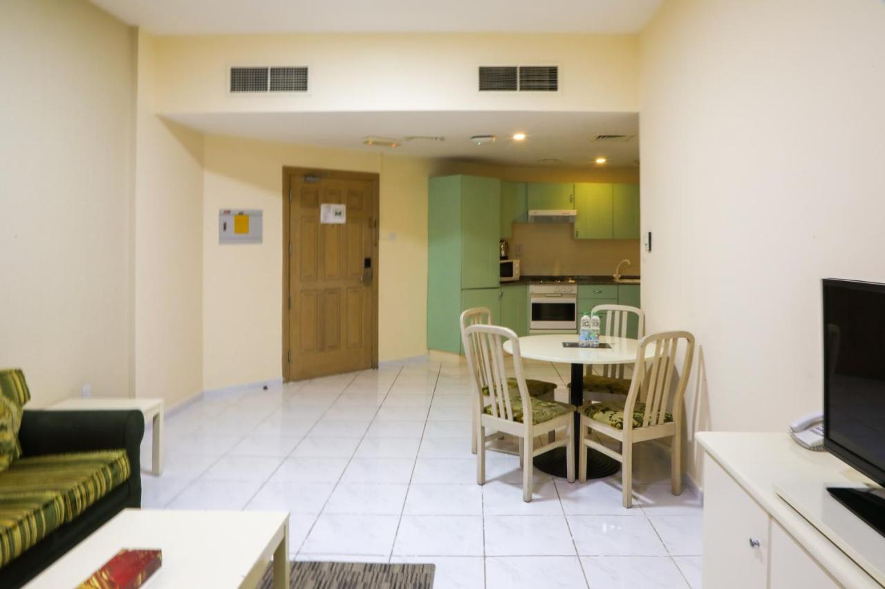 دبي Wescott Pearl Hotel Apartments المظهر الخارجي الصورة